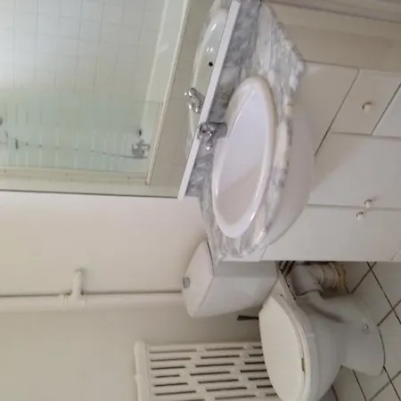 Residences Paris Maillot 3* Нёйи-сюр-Сен