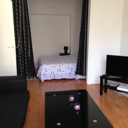 Residences Paris Maillot 3* Нёйи-сюр-Сен