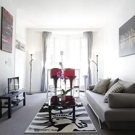 Residences Paris Maillot Нёйи-сюр-Сен