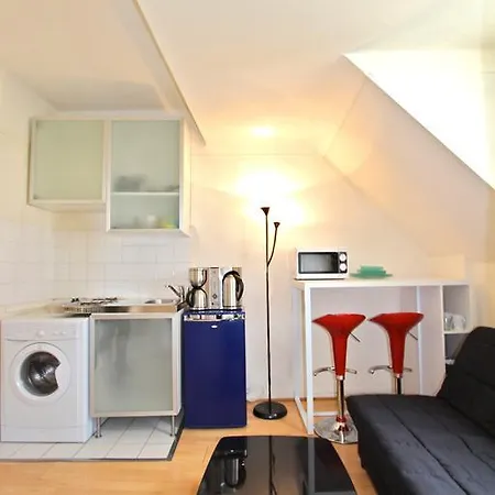 Residences Paris Maillot Апарт-отель Нёйи-сюр-Сен