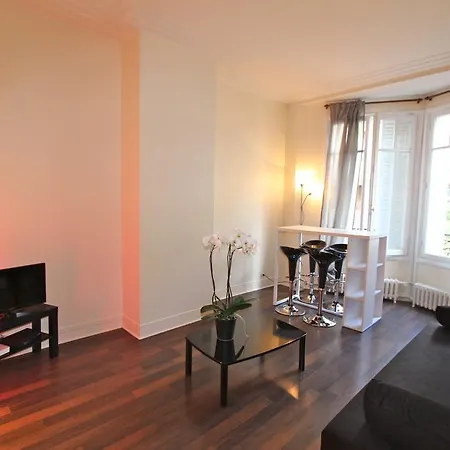 Апарт-отель Residences Paris Maillot 3*