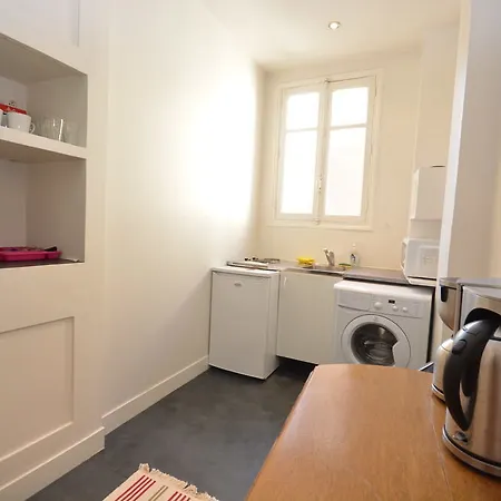 Апарт-отель Residences Paris Maillot 3*